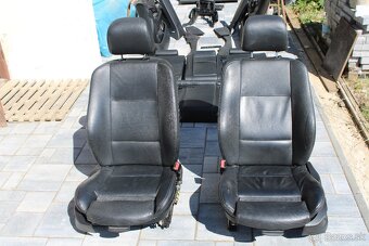 BMW E53 čierny interier - 3