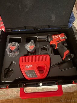 MILWAUKEE M12 FUEL™ 1/4” Hex aku rázový uťahovák - kompaktný - 3