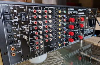 Zosilňovač Yamaha RX-V800RDS AV RECEIVER - 3