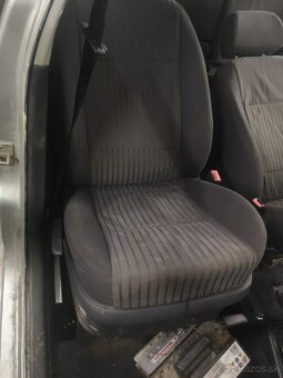 Predam sedaky octavia 1 - 3