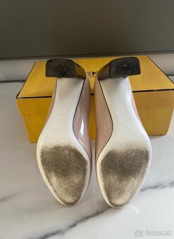 Fendi kožené lodičky - 3
