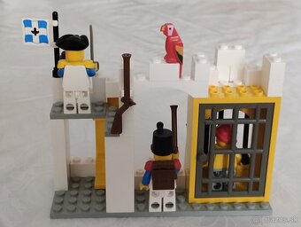 LEGO Pirates 6259 Broadside's Brig - 3