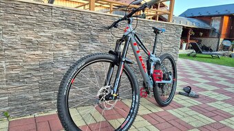 Celoodpružený horský bicykel značky CUBE - 3