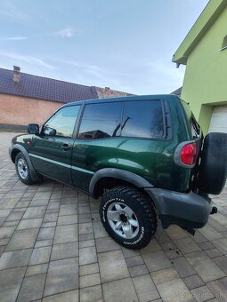NISSAN Terrano - 3