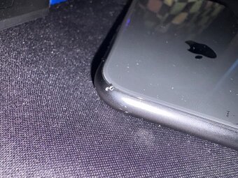 iPhone XR - 3