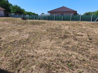 Predám pozemok v obci Žitavce 500m2. - 3