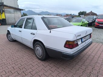 Mercedes-Benz W124 250D - 3
