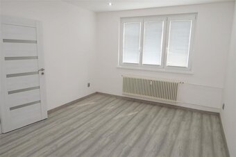 Na predaj trojizbový byt Senica – komplet rekonštrukcia - 3