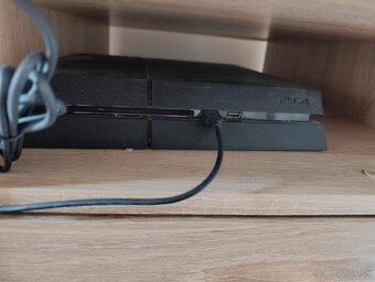 PS4 500GB - 3