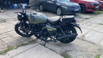 Royal Enfield Shotgun 650 - 3