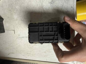 Mercedes Turbo aktuátor  2ks G-227, G277 - 3