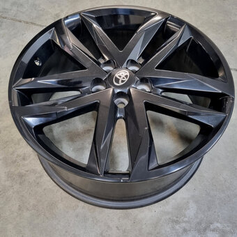 Hliníkové Toyota disky 5x114,3 R19 7,5J ET50 - 3
