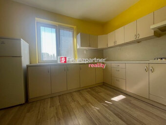 Rodinný dom na bývanie aj podnikanie priamo v meste (F659-12 - 3