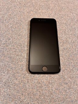 Apple iPhone SE 2020 - 3