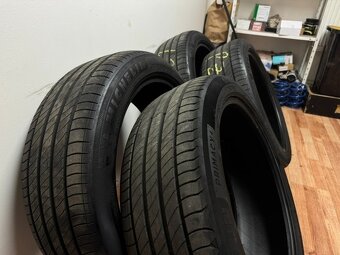 ⬇️ 235/45 R20 letné ⬇️ - 3