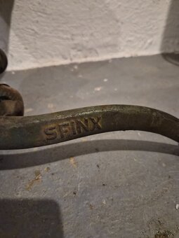 Starožitný drvič  SFINX - 3
