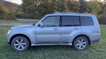 Mitsubishi Pajero - 3