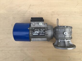 Motor s prevodovkou - 3