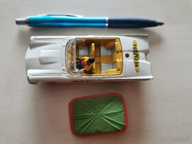 Corgi toys Ford Thunderbird - 3