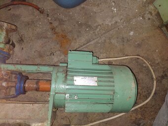 Predám elektromotor s čerpadlom - 3
