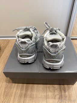 Balenciaga Runner - 3