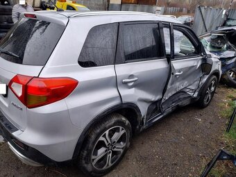 Predám havarovanú Suzuki Vitara 1.6 benzin 88 kW  rv 2015 - 3