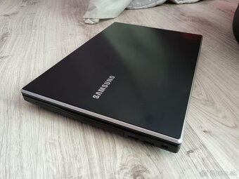 Notebook Samsung NP300-i5/NVIDIA/3hod.Batéria - 3