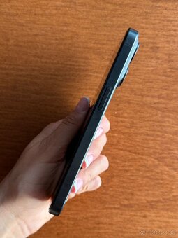 iPhone 15 Pro 128 GB - 3