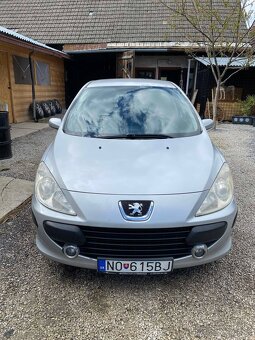 Peugeot 307 1.4 benzín - 3