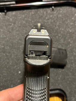 Glock 27 gen3 s tritiovymi mieridlami - 3