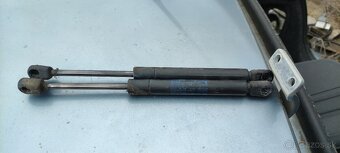 Vzperi kufra na Seat Cordoba 1.4 44kw kód:AKK rok 2000 - 3