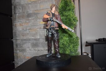 Resident Evil Leon Kennedy - 3
