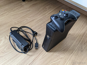 Xbox 360 Premium S (RGH) s hromadou hier - 3