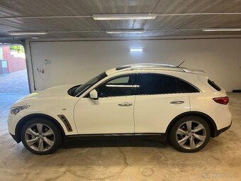 Infiniti fx30d - 3