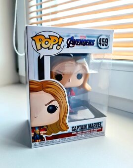 Funko POP 459 Marvel Avengers - Captain Marvel Univerzálna· - 3
