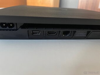 PlayStation 4 Slim 500GB - 3