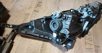 Predám svetlomety Nissan e-NV200 - 3