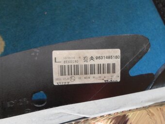 Predám svetlá Xsara Picasso - 3