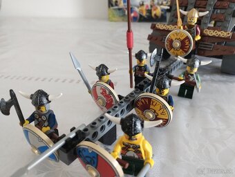 LEGO Vikings 7020 Army of Vikings with Heavy Artillery Wagon - 3