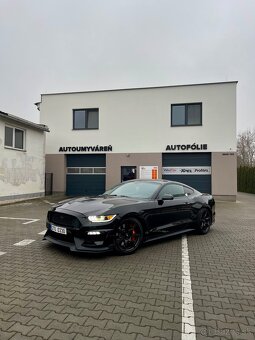 Ford Mustang GT - 3