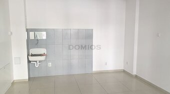 Obchod. priestory (16,00 m2, príz., výklad, umýv., KE-St.m.) - 3