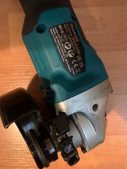 Makita karbobruska DGA 506 - 3