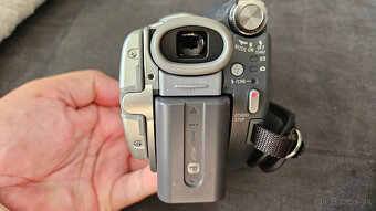 Videokamera SONY DCR-DVD505E na DVD - 3