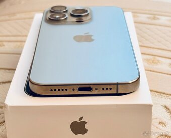 iPhone 15 Pro 128GB - 3
