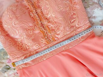 Nádherné marhuľovo-ružové spoločenské šaty, veľkosť S - 3