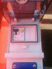 Predám NOVÚ redukciu 380 na 220 V s ističom - 3