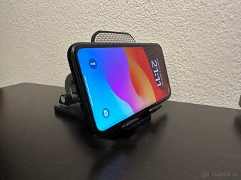 iPhone XR 128Gb black - 3