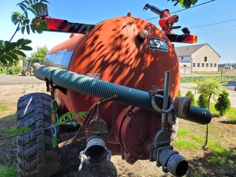 Cisterna na hnoj a polievanie - 3