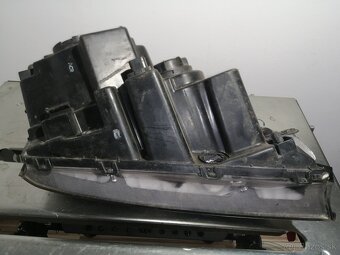 kia sorento predne svetlo ľave - 3