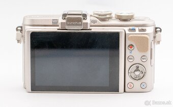 Olympus PEN E-PL8 // Olympus M. Zuiko 14-42 - 3